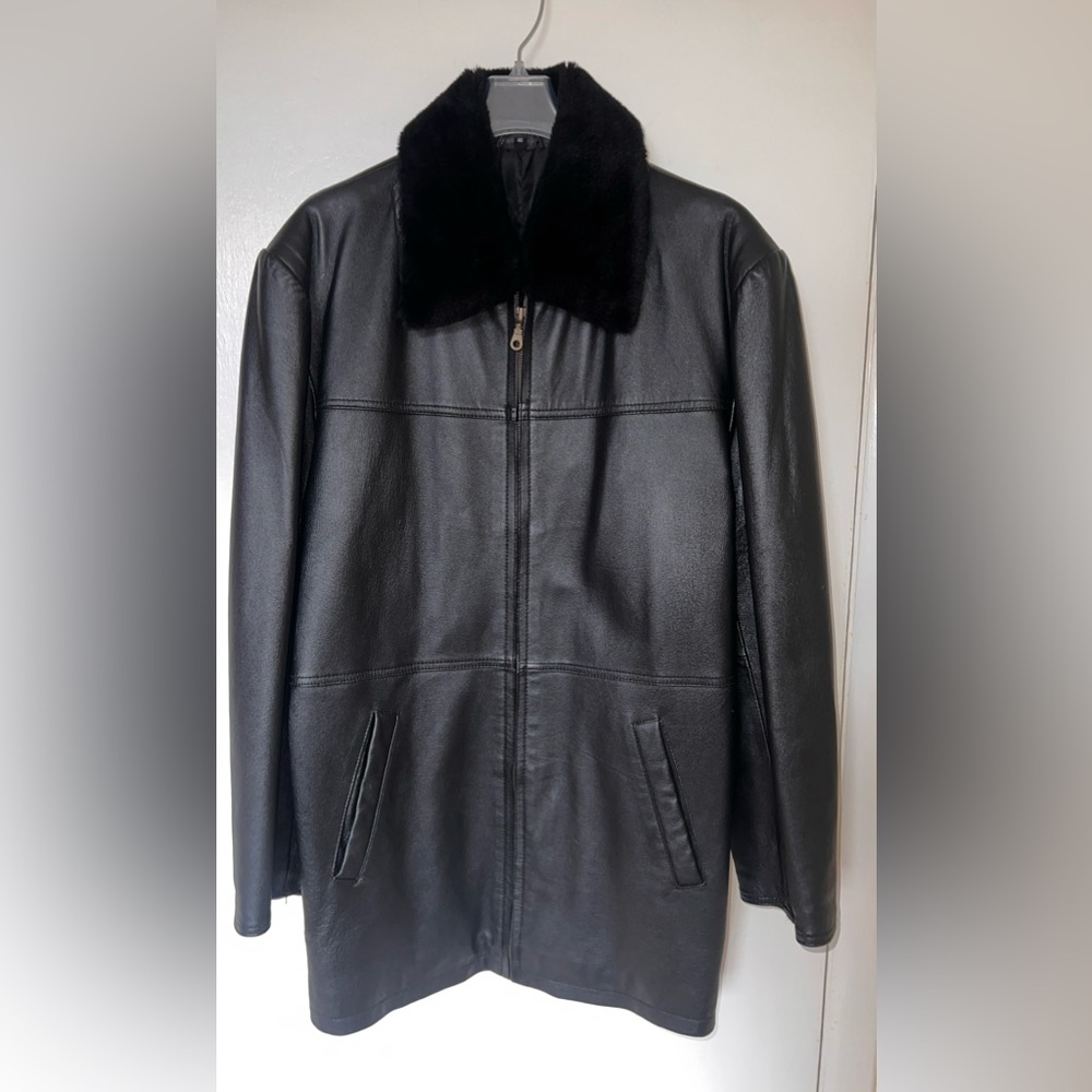 Unisex Black Genuine Leather Jacket w/ removable faux fur collar size 46 (US12)
